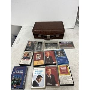 Cassette Lot Of 12 Broadway Country Eddy Arnold Roger Holden Anne Murray Case